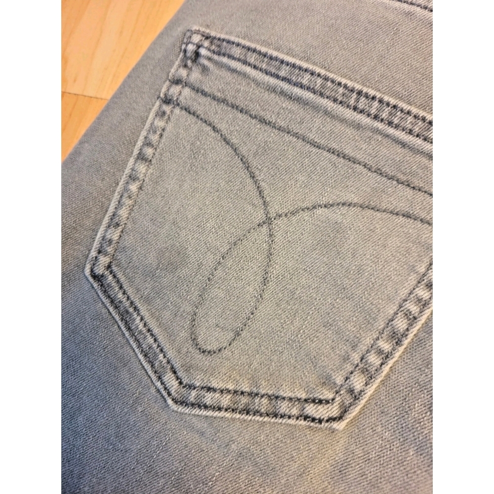 Calvin Klein Jeans Bermuda shorts - Picture 12 of 12